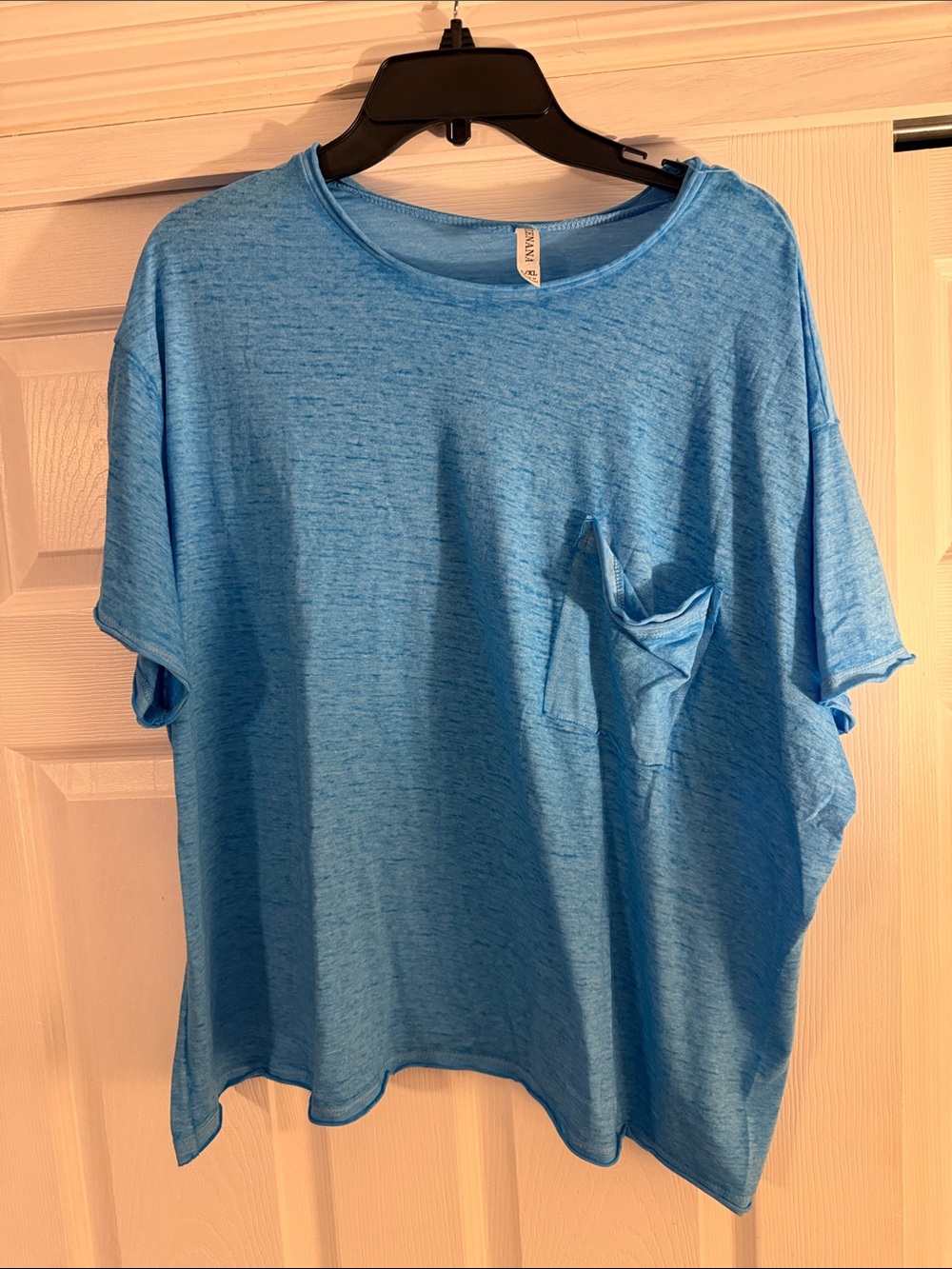 Zenana Outfitters Heathered Light Blue Short Sleeve Pocket Tee